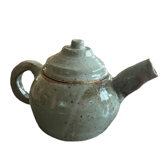 EC Modern Home Decor Handmade Ceramic Grey Teapot - Picture 4 of 12